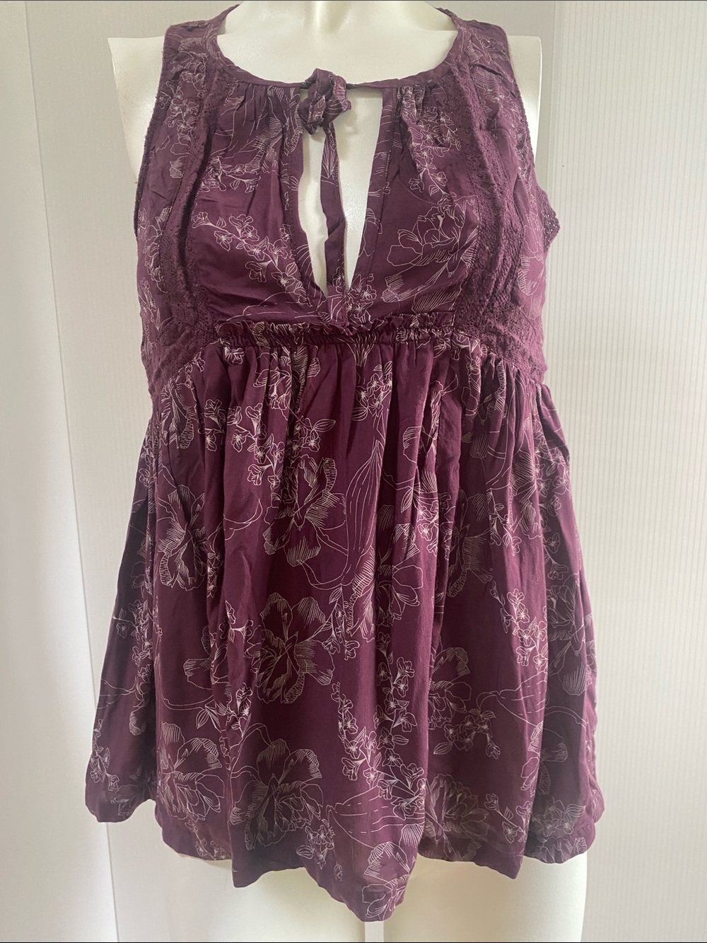 Melrose and Market Plum Floral Sleeveless Camisole